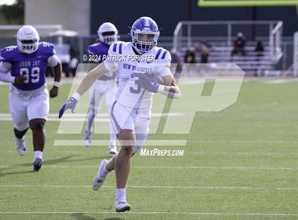 Thumbnail 2 in New Braunfels @ Jay (UIL 5A Football Bi-District Playoff) photogallery.
