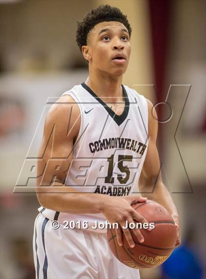 Thumbnail 3 in Commonwealth Academy vs Putnam Vo-Tech/Sci-Tech (Spalding Hoophall Classic) photogallery.