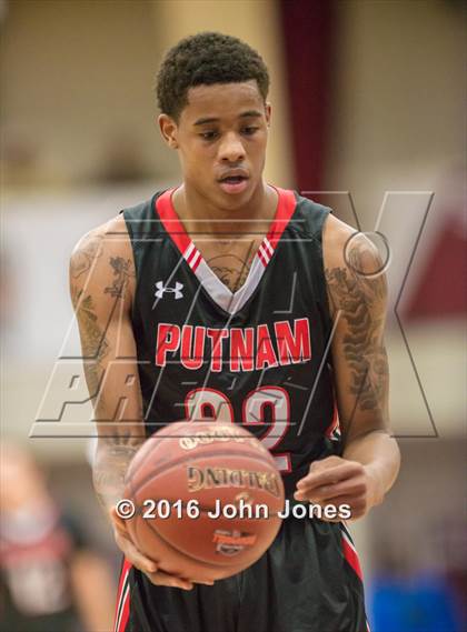 Thumbnail 2 in Commonwealth Academy vs Putnam Vo-Tech/Sci-Tech (Spalding Hoophall Classic) photogallery.