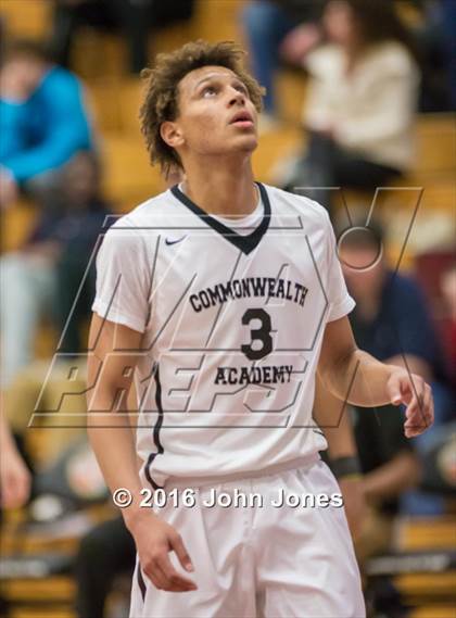 Thumbnail 3 in Commonwealth Academy vs Putnam Vo-Tech/Sci-Tech (Spalding Hoophall Classic) photogallery.