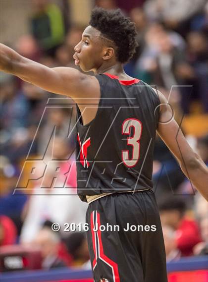 Thumbnail 3 in Commonwealth Academy vs Putnam Vo-Tech/Sci-Tech (Spalding Hoophall Classic) photogallery.