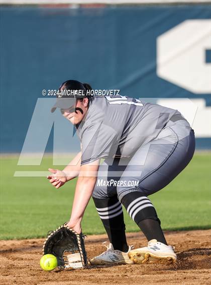 Thumbnail 2 in Marcus vs. Guyer (UIL 6A Softball REGIONAL QUARTER FINAL) photogallery.