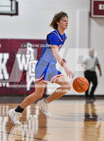 Thumbnail 2 in Quitman vs. White Oak (White Oak Tournament) photogallery.
