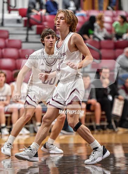 Thumbnail 1 in Quitman vs. White Oak (White Oak Tournament) photogallery.