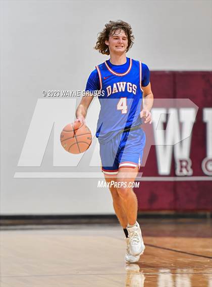 Thumbnail 1 in Quitman vs. White Oak (White Oak Tournament) photogallery.