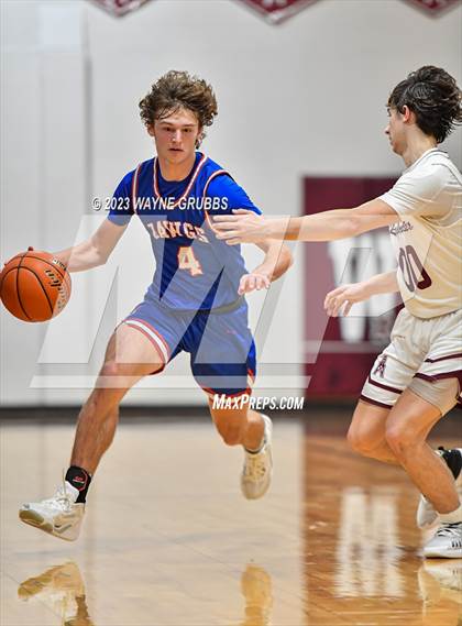 Thumbnail 3 in Quitman vs. White Oak (White Oak Tournament) photogallery.