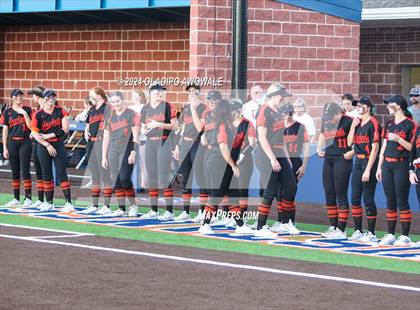 Thumbnail 3 in Sachse vs. Rockwall (UIL 6A Softball Bi-District) photogallery.