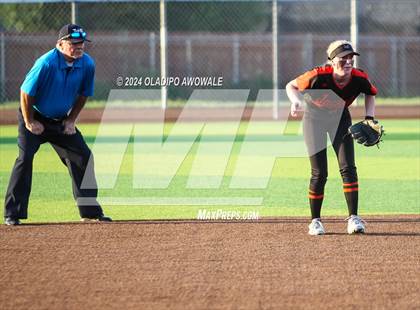 Thumbnail 1 in Sachse vs. Rockwall (UIL 6A Softball Bi-District) photogallery.