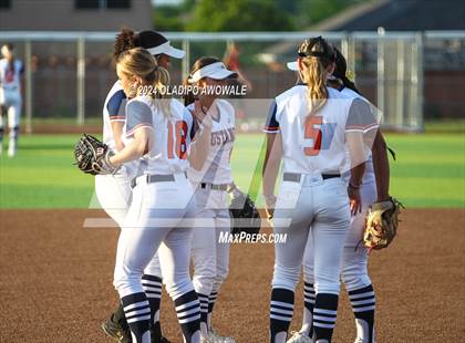 Thumbnail 3 in Sachse vs. Rockwall (UIL 6A Softball Bi-District) photogallery.