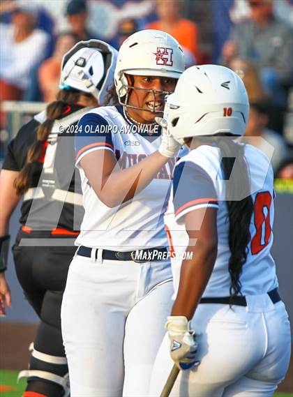 Thumbnail 3 in Sachse vs. Rockwall (UIL 6A Softball Bi-District) photogallery.