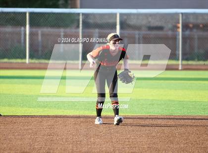 Thumbnail 2 in Sachse vs. Rockwall (UIL 6A Softball Bi-District) photogallery.