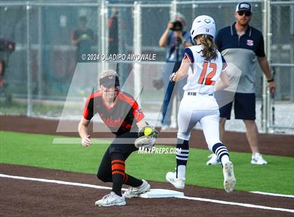 Thumbnail 3 in Sachse vs. Rockwall (UIL 6A Softball Bi-District) photogallery.
