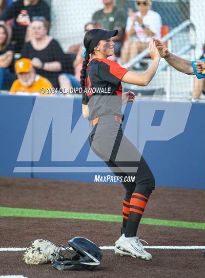 Thumbnail 2 in Sachse vs. Rockwall (UIL 6A Softball Bi-District) photogallery.