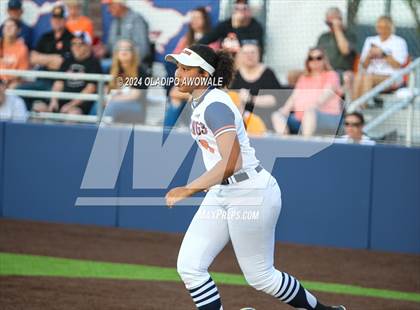 Thumbnail 2 in Sachse vs. Rockwall (UIL 6A Softball Bi-District) photogallery.