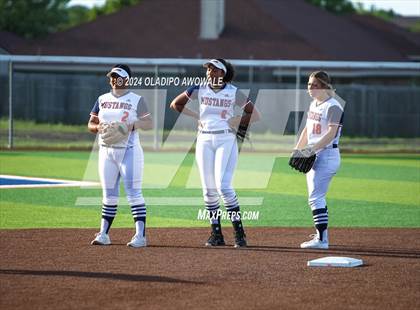 Thumbnail 1 in Sachse vs. Rockwall (UIL 6A Softball Bi-District) photogallery.