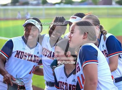 Thumbnail 3 in Sachse vs. Rockwall (UIL 6A Softball Bi-District) photogallery.