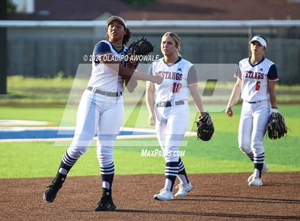 Thumbnail 1 in Sachse vs. Rockwall (UIL 6A Softball Bi-District) photogallery.