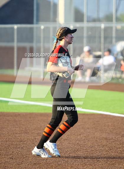 Thumbnail 3 in Sachse vs. Rockwall (UIL 6A Softball Bi-District) photogallery.