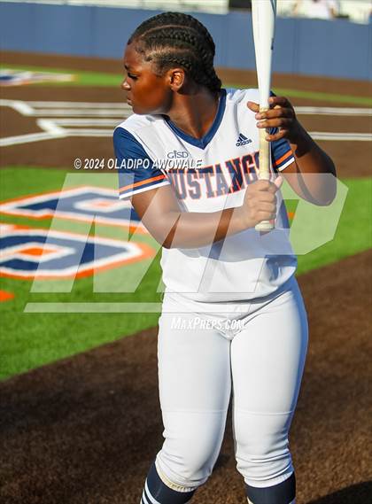 Thumbnail 1 in Sachse vs. Rockwall (UIL 6A Softball Bi-District) photogallery.