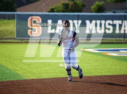 Thumbnail 3 in Sachse vs. Rockwall (UIL 6A Softball Bi-District) photogallery.