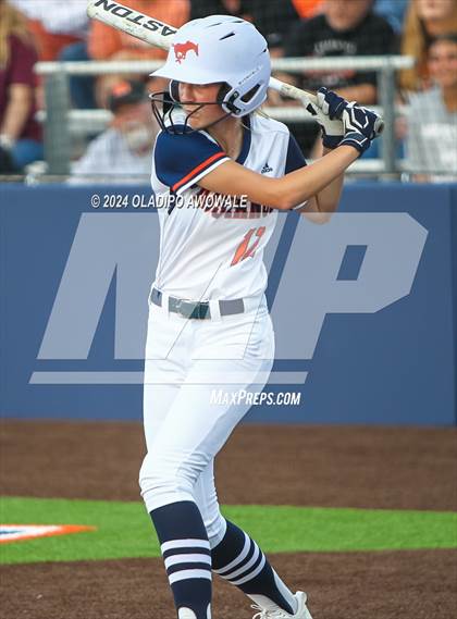 Thumbnail 2 in Sachse vs. Rockwall (UIL 6A Softball Bi-District) photogallery.