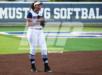 Thumbnail 3 in Sachse vs. Rockwall (UIL 6A Softball Bi-District) photogallery.