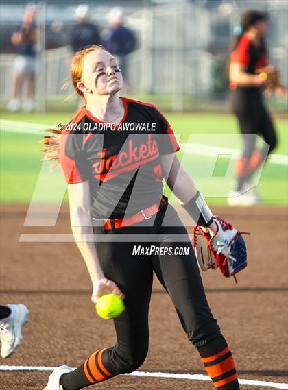 Thumbnail 1 in Sachse vs. Rockwall (UIL 6A Softball Bi-District) photogallery.