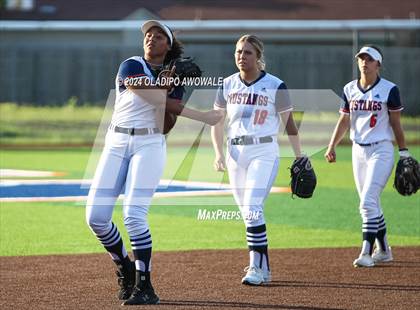 Thumbnail 3 in Sachse vs. Rockwall (UIL 6A Softball Bi-District) photogallery.