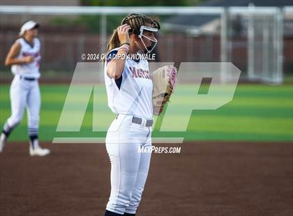 Thumbnail 2 in Sachse vs. Rockwall (UIL 6A Softball Bi-District) photogallery.