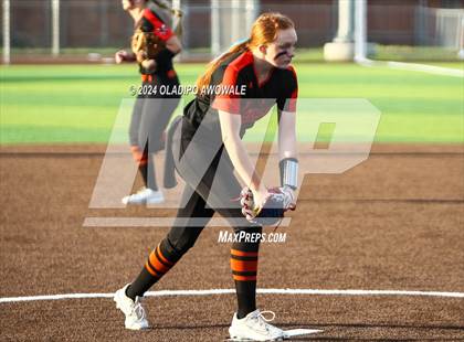 Thumbnail 2 in Sachse vs. Rockwall (UIL 6A Softball Bi-District) photogallery.