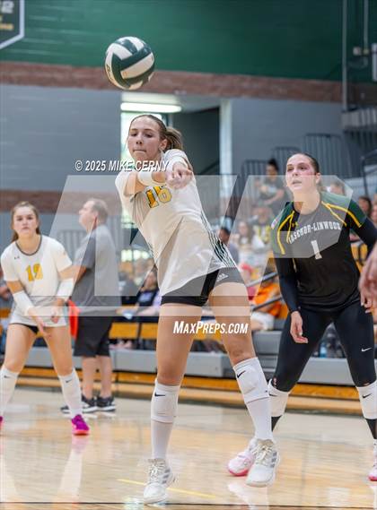 Thumbnail 1 in De Soto @ Basehor-Linwood photogallery.