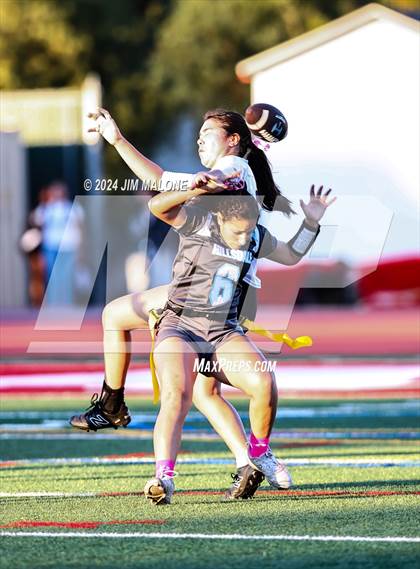 Thumbnail 1 in Hillsdale vs. Sequoia photogallery.