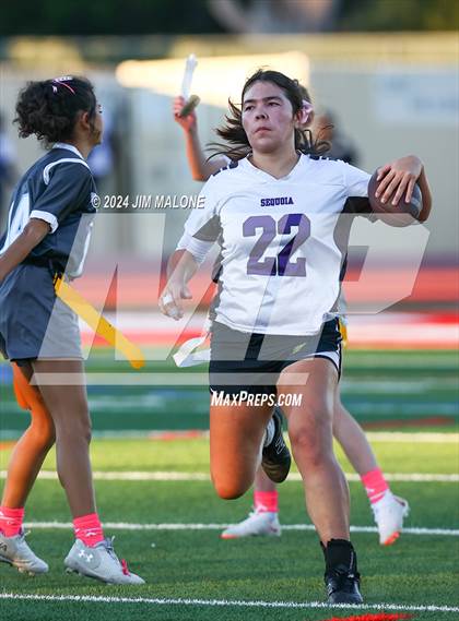 Thumbnail 2 in Hillsdale vs. Sequoia photogallery.