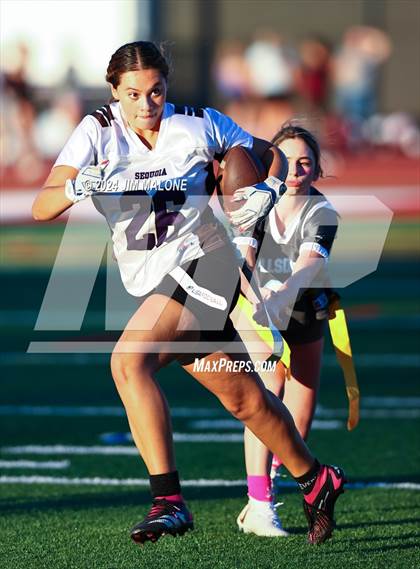 Thumbnail 2 in Hillsdale vs. Sequoia photogallery.