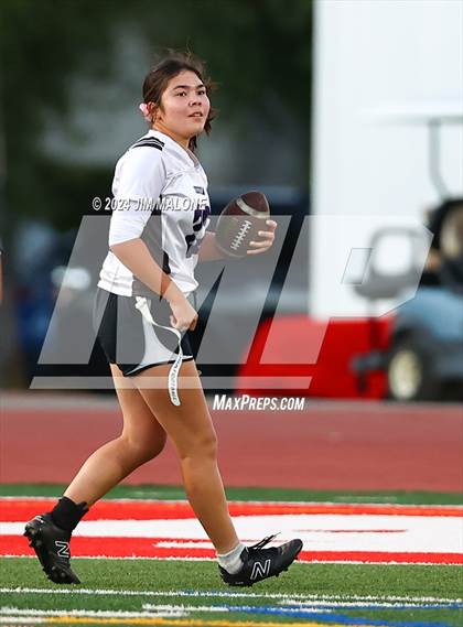 Thumbnail 3 in Hillsdale vs. Sequoia photogallery.