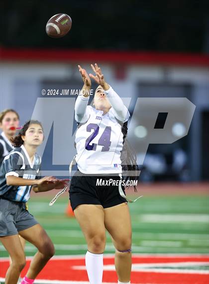 Thumbnail 1 in Hillsdale vs. Sequoia photogallery.