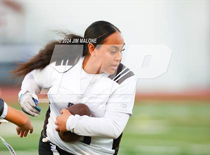 Thumbnail 2 in Hillsdale vs. Sequoia photogallery.