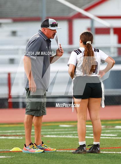 Thumbnail 2 in Hillsdale vs. Sequoia photogallery.