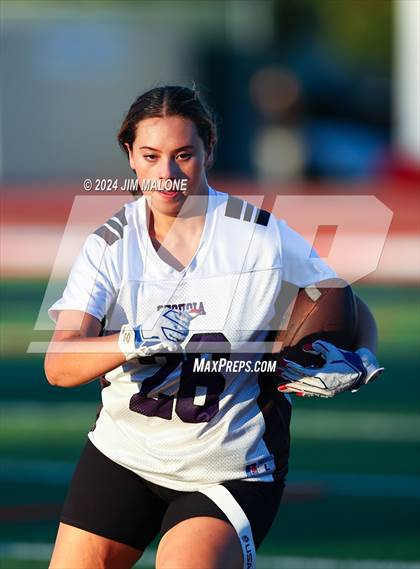 Thumbnail 2 in Hillsdale vs. Sequoia photogallery.