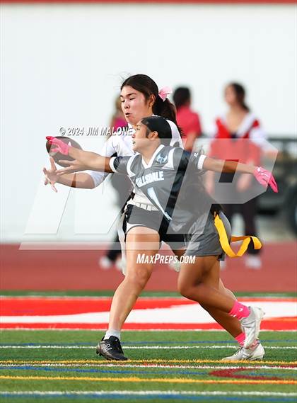 Thumbnail 1 in Hillsdale vs. Sequoia photogallery.
