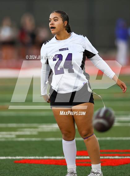 Thumbnail 3 in Hillsdale vs. Sequoia photogallery.