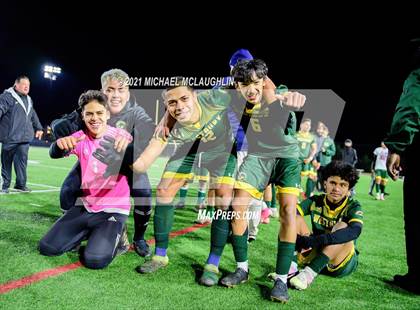 Thumbnail 2 in Uniondale vs Westbury (Section 8 Nassau AA Final) photogallery.