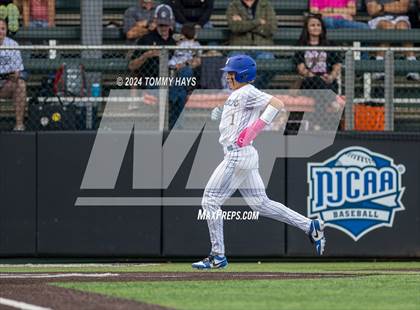 Thumbnail 1 in Clyde vs. Brock (UIL Baseball 3A Region 1 Area Playoff) photogallery.