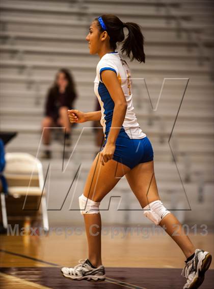 Thumbnail 3 in Lakeview Centennial vs South Garland (Garland ISD Tournament) photogallery.
