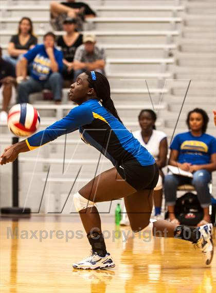 Thumbnail 1 in Lakeview Centennial vs South Garland (Garland ISD Tournament) photogallery.