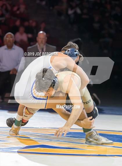 Thumbnail 2 in CIF State Boys Wrestling Championships (Finals; 106lbs - 145llbs) photogallery.