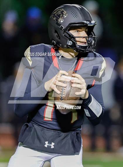 Thumbnail 1 in La Habra vs Oaks Christian (CIF SS D4 Semifinal) photogallery.