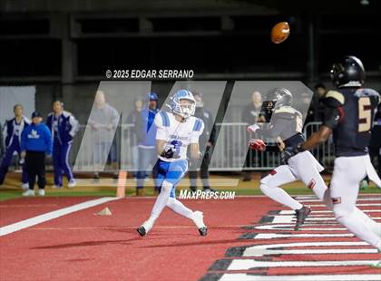 Thumbnail 2 in La Habra vs Oaks Christian (CIF SS D4 Semifinal) photogallery.