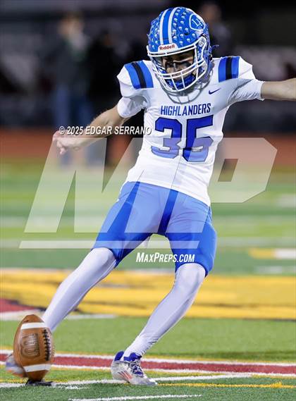 Thumbnail 1 in La Habra vs Oaks Christian (CIF SS D4 Semifinal) photogallery.
