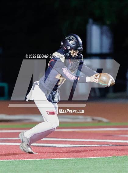 Thumbnail 2 in La Habra vs Oaks Christian (CIF SS D4 Semifinal) photogallery.